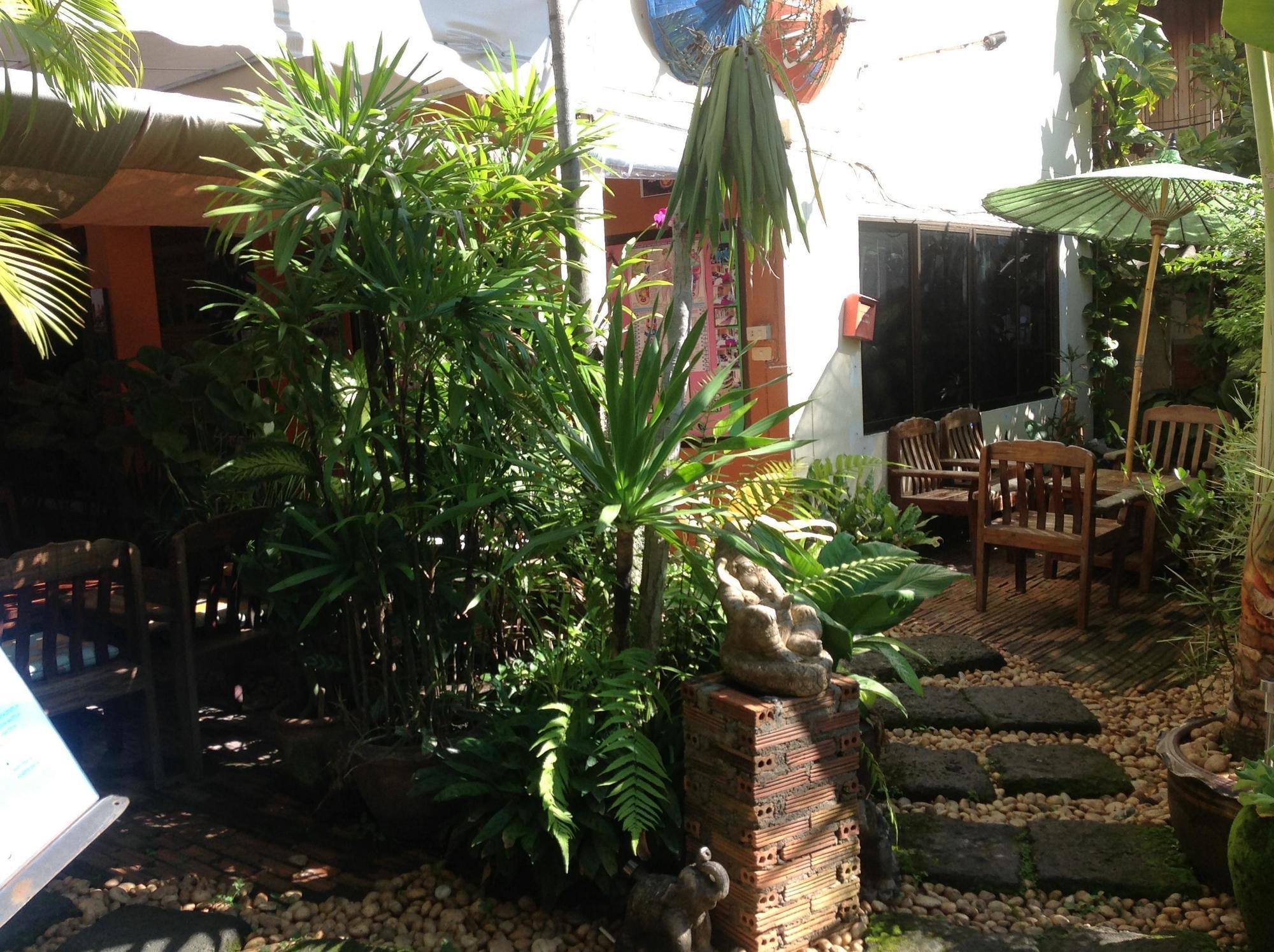 All In 1 Guesthouse Chiang Mai Exterior foto