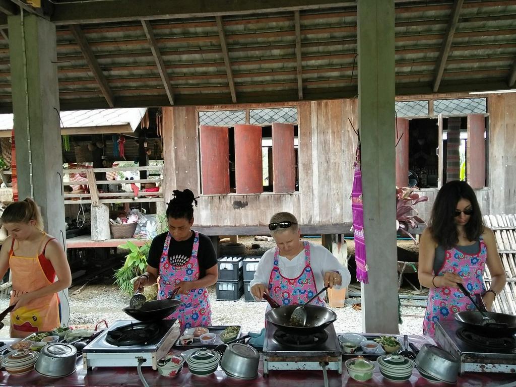 All In 1 Guesthouse Chiang Mai Exterior foto
