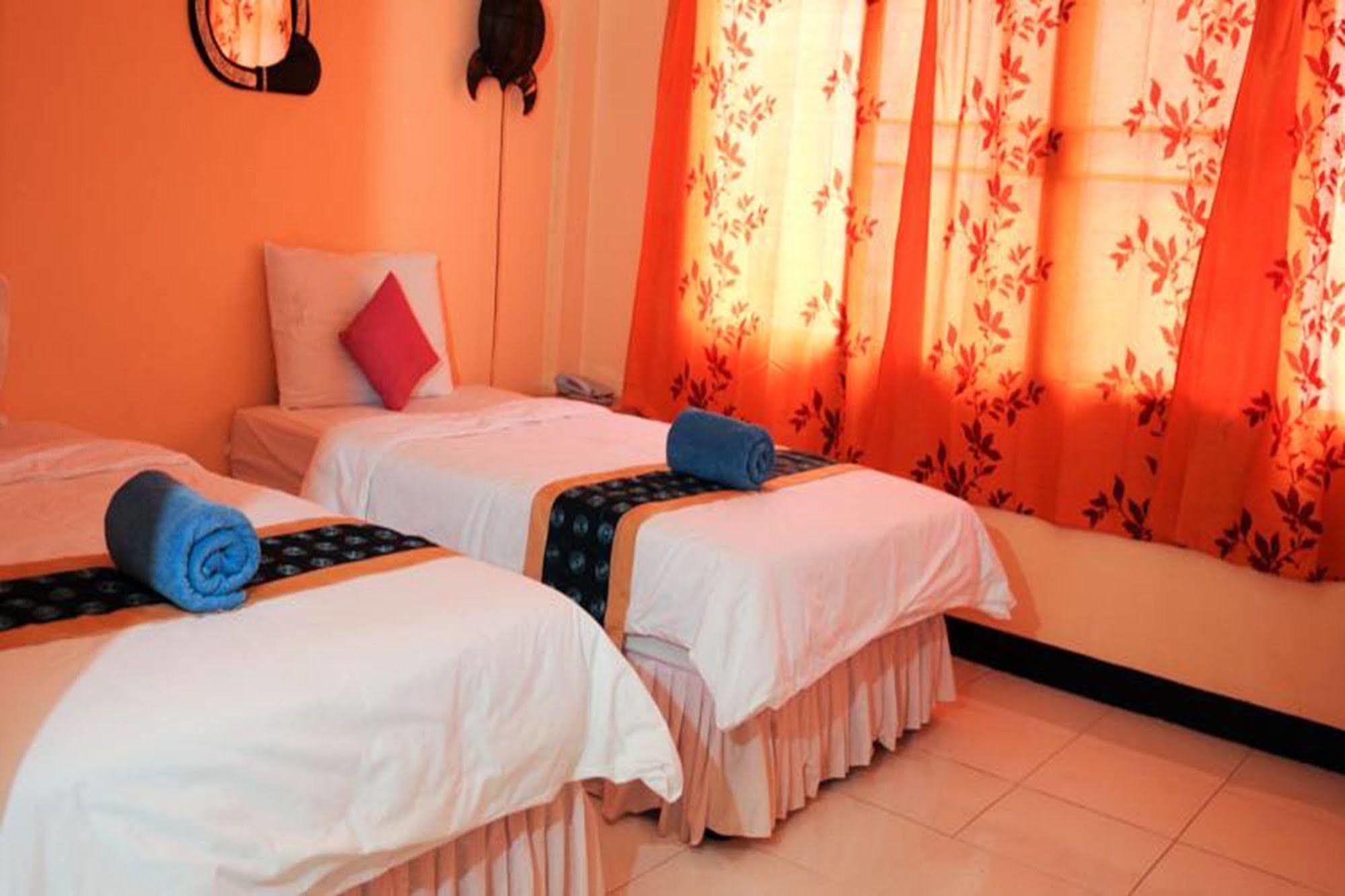 All In 1 Guesthouse Chiang Mai Exterior foto